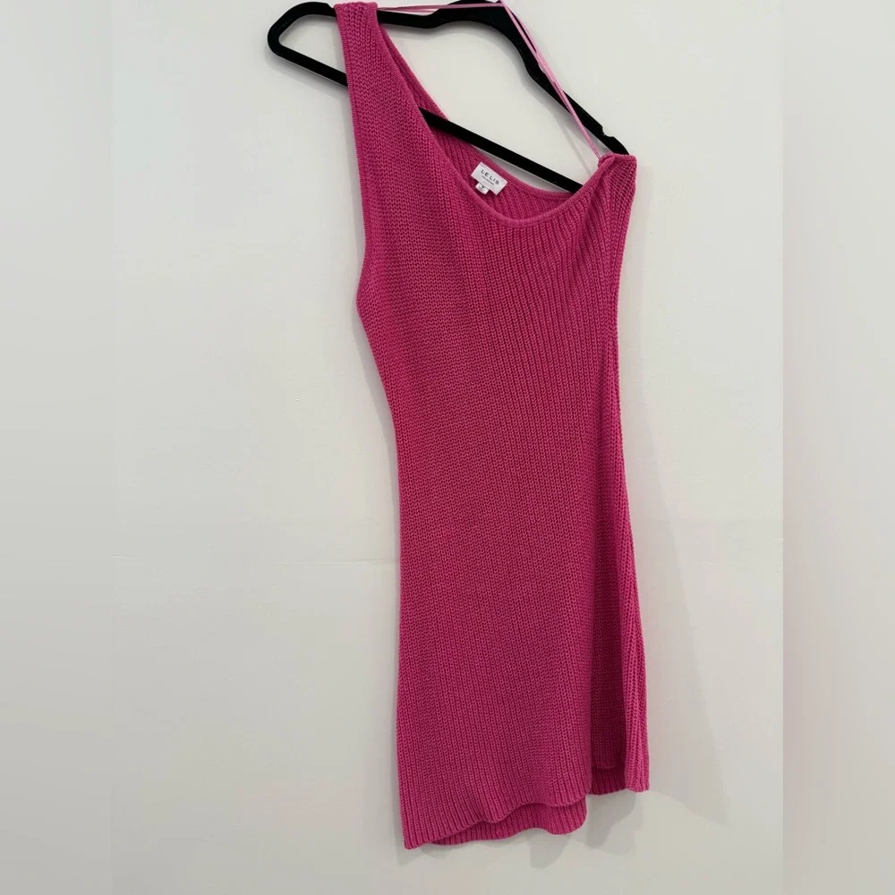 Le Lis Barbie Pink Crochet One Shoulder Mini Bodycon Dress; Woman’s medium - Picture 2 of 6